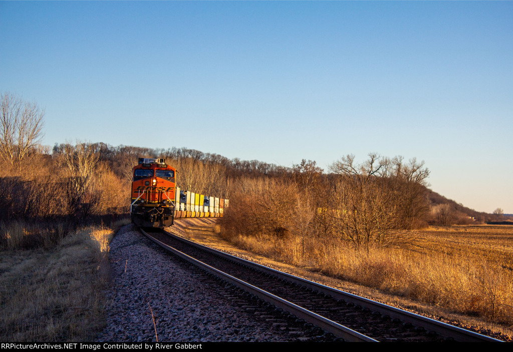 BNSF 7136